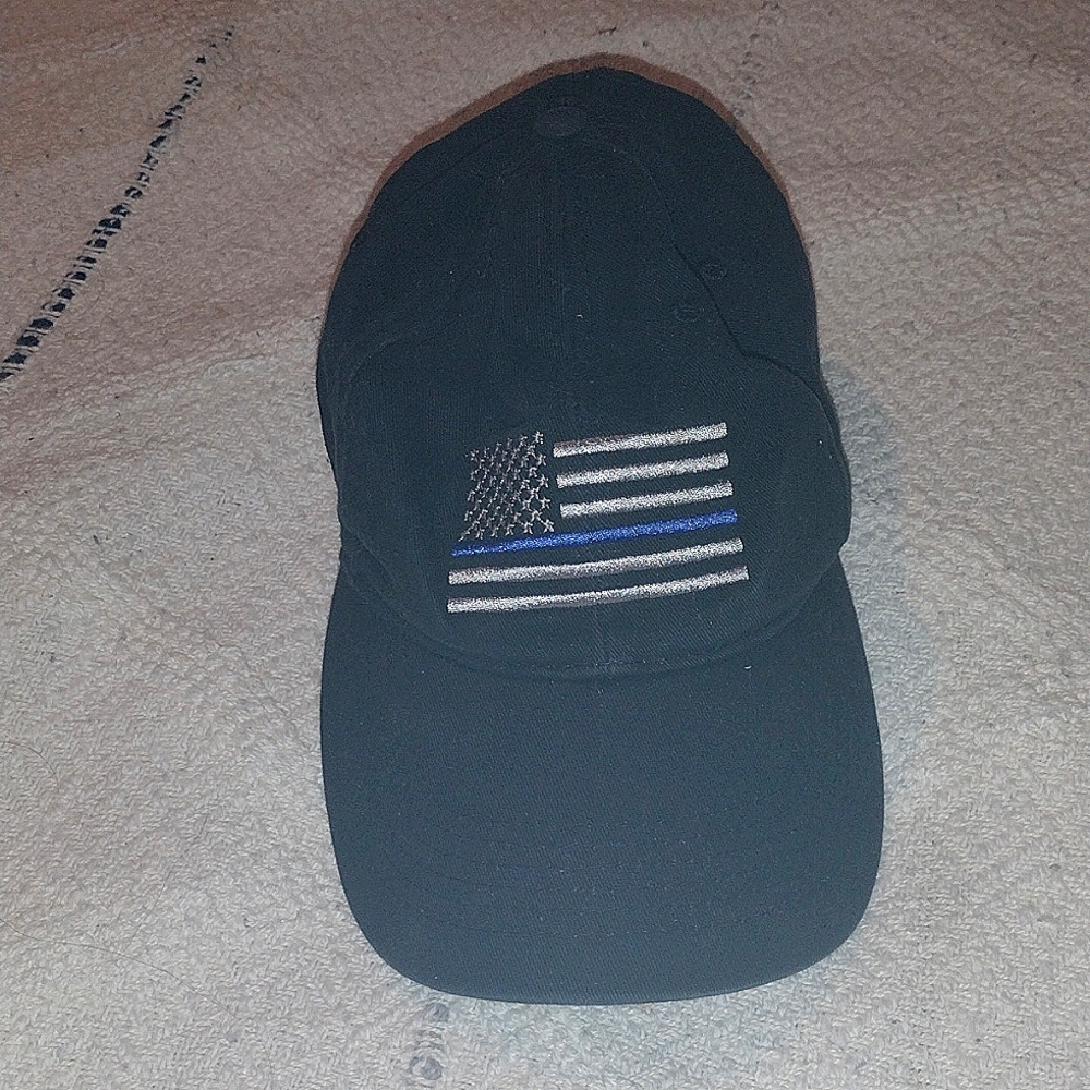 Baseball cap.
